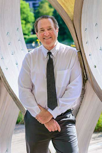 Portrait of Dr. Eliot Tokowitz